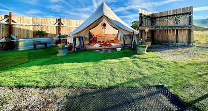 The Pink Pony Yurt, New Cuyama, CA