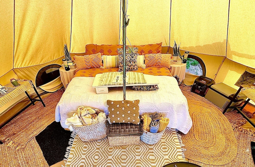 The Pink Pony Yurt, New Cuyama, Ca - California