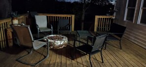 Terrace/patio - Charming Farmhouse Glamping Cabin in Sparta, Tennessee (Sparta)