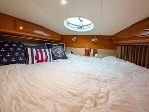 1 dormitorio, escritorio, wifi y ropa de cama
