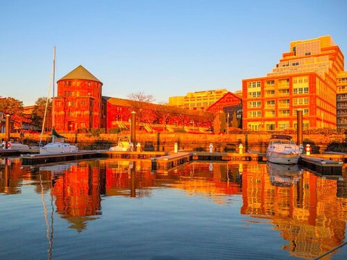 Blue Pearl Houseboat in Boston Harbor Wifi, A/C,
