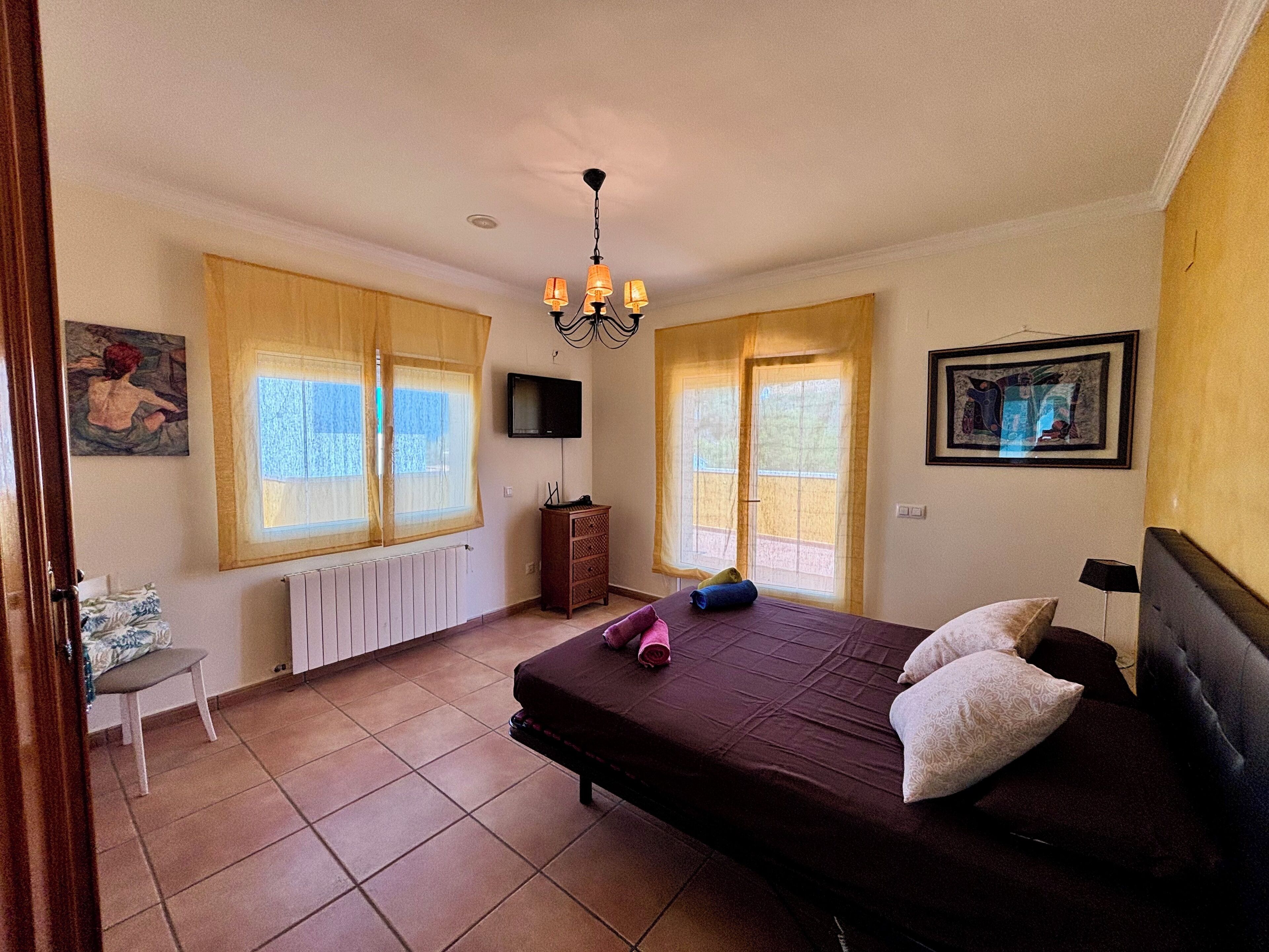 3 dormitoris, wifi gratuïta i roba de llit 