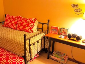 1 bedroom, WiFi, bed sheets