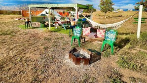 Property grounds - Glamorous California Campsite Retreat with Great Views (New Cuyama)
