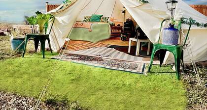 Glamorous California Campsite Retreat with Great Views