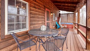 Outdoor dining - Wonderful Ohio Getaways in this Wonderful Cabin Rental with Hot Tub (Logan)