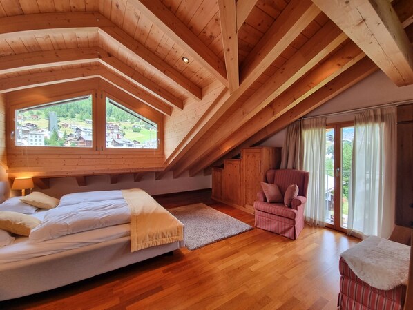 3 bedrooms, free WiFi, bed sheets