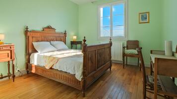 3 bedrooms, WiFi, bed sheets