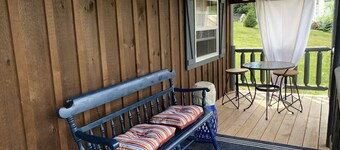 Charming Pet-Friendly Log Cabin Rental for Relaxing Getaways in Ringtown, Pennsylvania