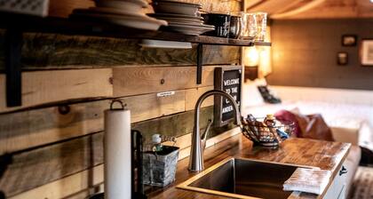 Charming Pet-Friendly Log Cabin Rental for Relaxing Getaways in Ringtown, Pennsylvania
