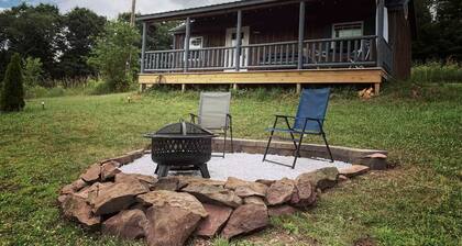 Charming Pet-Friendly Log Cabin Rental for Relaxing Getaways in Ringtown, Pennsylvania