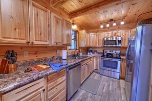 Fridge, microwave, oven, stovetop - Family-Friendly Getaways to this Rustic Log Cabin in Logan, Ohio (Logan)