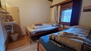 6 habitaciones, wifi gratis y ropa de cama