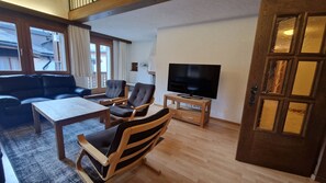 Televisión, chimenea