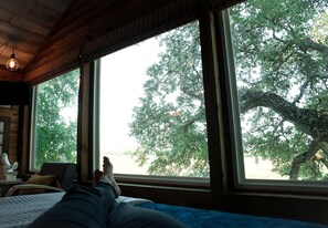 1 slaapkamer, een strijkplank/strijkijzer, wifi, beddengoed