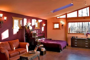 4 bedrooms, desk, iron/ironing board, WiFi