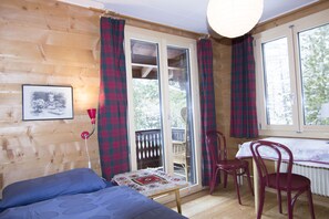 3 bedrooms, free WiFi, bed sheets