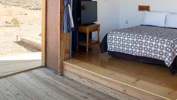 2 bedrooms, WiFi, bed sheets, wheelchair access