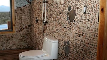 Towels, soap, shampoo, toilet paper
