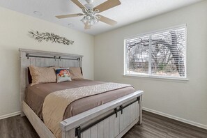 3 bedrooms, WiFi, bed sheets