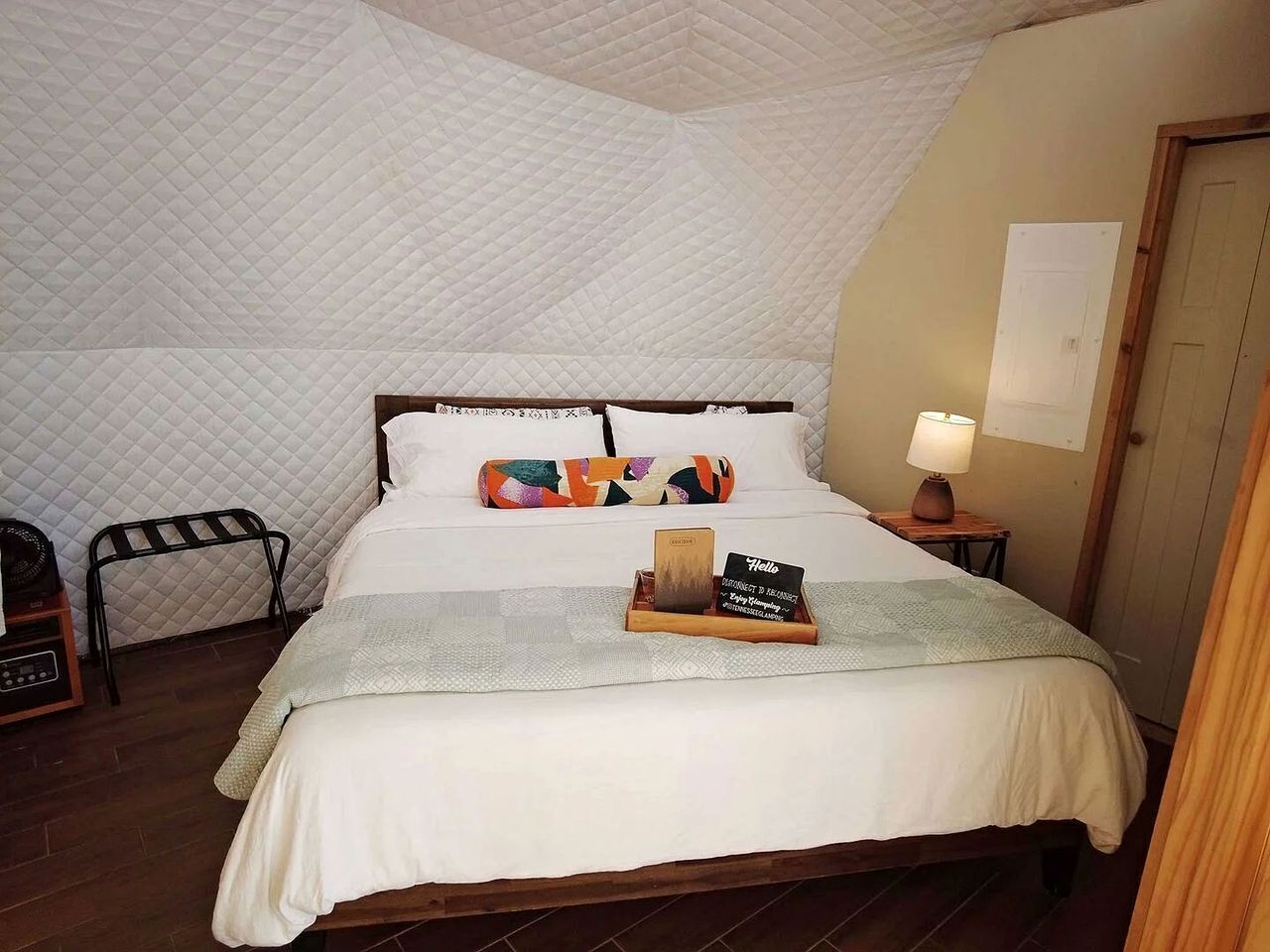 1 bedroom, WiFi, bed sheets