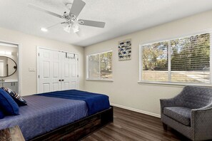 3 bedrooms, WiFi, bed sheets, wheelchair access