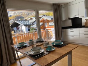 تناول الطعام