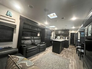 Fireplace - Luxury Caravan Rental in Texas for Amazing Glamping Getaways (Dripping Springs)