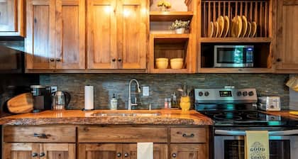 Cozy Cabin Rental on Sacred Land Ideal for Glamping in Kansas