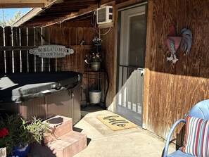 Terrace/patio - Charming Warner Springs Accommodation Ideal for a Romantic Getaway in California (Warner Springs)