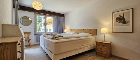 1 bedroom, free WiFi, bed sheets