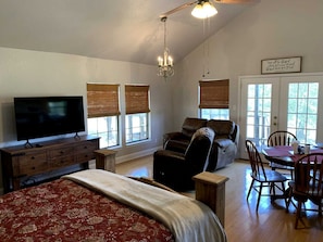1 chambre, fer et planche à repasser, Wi-Fi, draps fournis