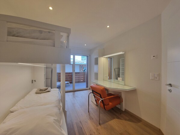 3 bedrooms, free WiFi, bed sheets