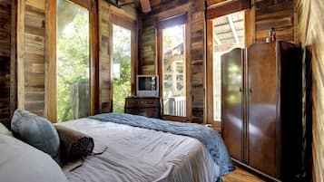 2 bedrooms, in-room safe, iron/ironing board, WiFi