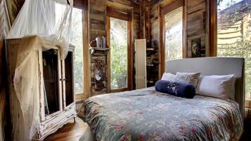 2 bedrooms, in-room safe, iron/ironing board, WiFi