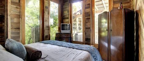2 bedrooms, in-room safe, iron/ironing board, WiFi