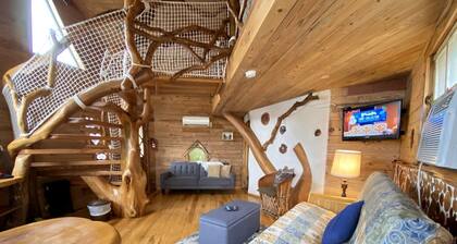 Luxury Cabin Getaway Perfectly Nestled near the Guadalupe River in New Braunfels, Texas