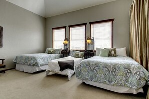 5 bedrooms, desk, WiFi, bed sheets