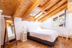 3 bedrooms, free WiFi, bed sheets