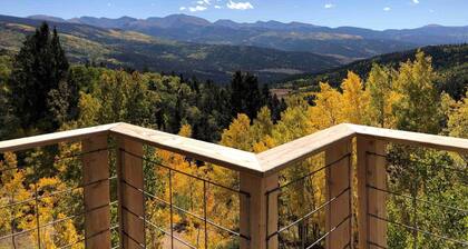Off-Grid yet Modern Tree House in the Sangre de Cristo Mountains, Colorado