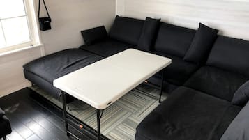 Kamin, DVD-Player, Videothek