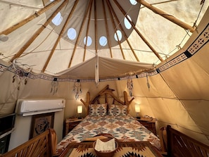 3 bedrooms, bed sheets