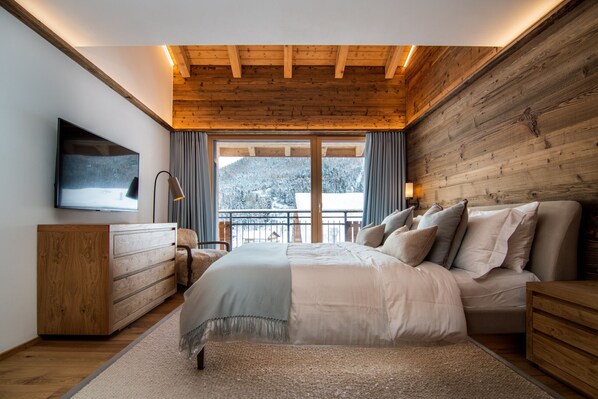 4 bedrooms, free WiFi, bed sheets