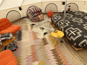 1 habitación y ropa de cama 