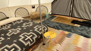 1 quarto, roupa de cama