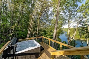 Bain à remous extérieur