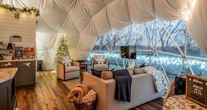 Lakefront Dome with Private Deck and Amazing Hiking Trails in Tennessee