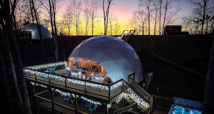 Lakefront Dome with Private Deck and Amazing Hiking Trails in Tennessee