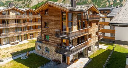 5* duplex penthouse, close to the P1 car park