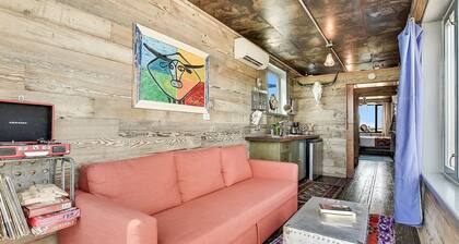 Sustainable Country Getaway Perfect for Free-Spirited Travelers near Austin, Texas